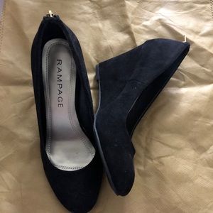 Black wedges - cushioned inside